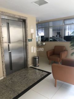 Apartamento para vender, com 02 quartos sendo 1 suíte com closet, banheiro social, móveis fixos projetados, varanda integrada com a sala, 1 vaga de garagem, salão de festas, 93m2 - R$ 420.000 - Bairro: Varjota - Fortaleza/CE