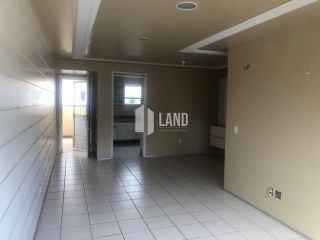 Apartamento para vender, com 02 quartos sendo 1 suíte com closet, banheiro social, móveis fixos projetados, varanda integrada com a sala, 1 vaga de garagem, salão de festas, 93m2 - R$ 420.000 - Bairro: Varjota - Fortaleza/CE