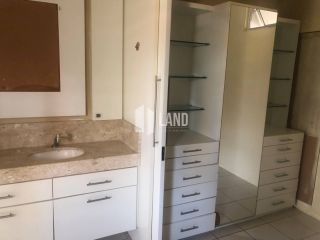 Apartamento para vender, com 02 quartos sendo 1 suíte com closet, banheiro social, móveis fixos projetados, varanda integrada com a sala, 1 vaga de garagem, salão de festas, 93m2 - R$ 420.000 - Bairro: Varjota - Fortaleza/CE