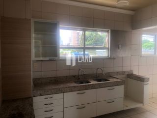 Apartamento para vender, com 02 quartos sendo 1 suíte com closet, banheiro social, móveis fixos projetados, varanda integrada com a sala, 1 vaga de garagem, salão de festas, 93m2 - R$ 420.000 - Bairro: Varjota - Fortaleza/CE