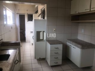 Apartamento para vender, com 02 quartos sendo 1 suíte com closet, banheiro social, móveis fixos projetados, varanda integrada com a sala, 1 vaga de garagem, salão de festas, 93m2 - R$ 420.000 - Bairro: Varjota - Fortaleza/CE