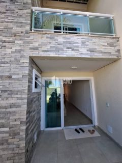 Casa DUPLEX a Venda, com 3 suítes, sendo 1 reversível, 3 vagas e MOBILIADA no Eusébio.