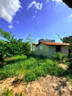 Lote / Terreno de Bairro Para Vender no bairro Morros em Teresina