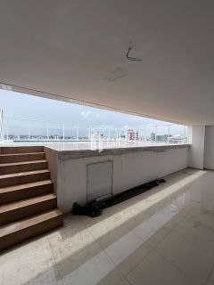 Cobertura com 3 suítes no bairro Joquei em Teresina