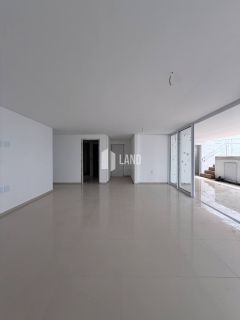 Cobertura com 3 suítes no bairro Joquei em Teresina