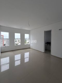 Cobertura com 3 suítes no bairro Joquei em Teresina