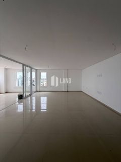 Cobertura com 3 suítes no bairro Joquei em Teresina