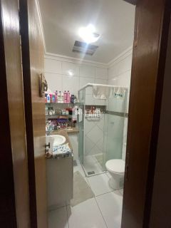 Casa Plana com 3 Quartos, Sendo 1 suíte - PARANGABA/MONTESE - R$600.000,00