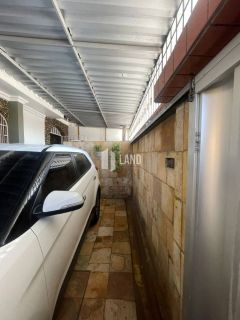 Casa Plana com 3 Quartos, Sendo 1 suíte - PARANGABA/MONTESE - R$600.000,00