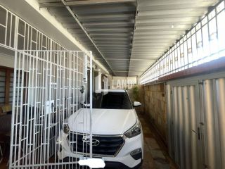 Casa Plana com 3 Quartos, Sendo 1 suíte - PARANGABA/MONTESE - R$600.000,00