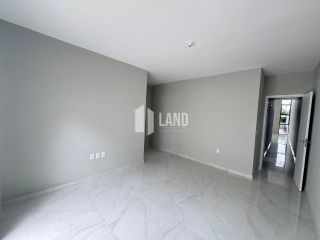 Casa Para Vender com 3 quartos 3 suítes no bairro Sapiranga em Fortaleza