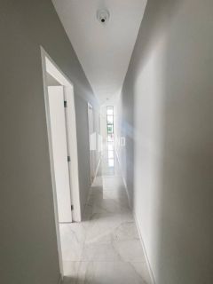 Casa Para Vender com 3 quartos 3 suítes no bairro Sapiranga em Fortaleza