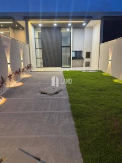 Casa Para Vender com 3 quartos 3 suítes no bairro Sapiranga em Fortaleza