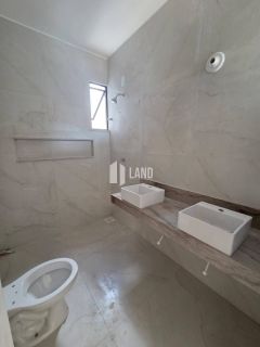 Casa Duplex Para Vender com 4 quartos 4 suítes 6 vagas de garagem no bairro Edson Queiroz