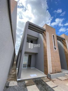 Casa Para Vender com 3 quartos 3 suítes no bairro Coite em Eusébio