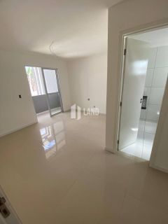 Casa Para Vender com 3 quartos 3 suítes no bairro Coite em Eusébio