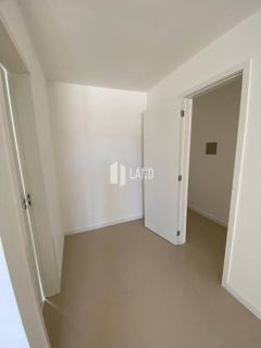 Casa Para Vender com 3 quartos 3 suítes no bairro Coite em Eusébio