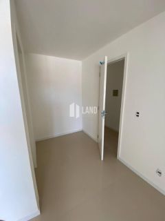 Casa Para Vender com 3 quartos 3 suítes no bairro Coite em Eusébio