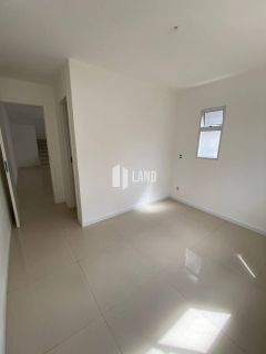 Casa Para Vender com 3 quartos 3 suítes no bairro Coite em Eusébio