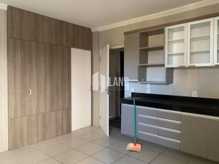 APARTAMENTO PARA VENDER, COM 05 QUARTOS SENDO 1 SUÍTE COM CLOSET, BANHEIRO SOCIAL, MÓVEIS FIXOS PROJETADOS, VARANDA INTEGRADA COM A SALA, 2 VAGAS DE GARAGEM, 134M2 - R$ 570.000 - BAIRRO: ALDEOTA - FORTALEZA/CE