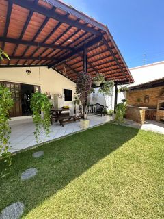 Casa Para Vender 3 suítes no Bairro Messejana em Fortaleza