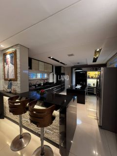 Casa Com 6 Suítes, Deck Com Churrasqueira e Piscina, Próximo da CE-040 - R$2.500.000,00