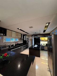 Casa Com 6 Suítes, Deck Com Churrasqueira e Piscina, Próximo da CE-040 - R$2.500.000,00