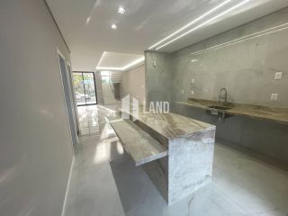 Casa Duplex em condomínio fechado com 4 suítes, 2 vagas de garagem, lazer, 233 m² por R$ 1.900.000,00 - Maraponga - Fortaleza/CE