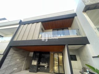 Casa Duplex em condomínio fechado com 4 suítes, 2 vagas de garagem, lazer, 233 m² por R$ 1.900.000,00 - Maraponga - Fortaleza/CE