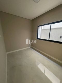 Casa Duplex em condomínio fechado com 4 suítes, 2 vagas de garagem, lazer, 233 m² por R$ 1.900.000,00 - Maraponga - Fortaleza/CE