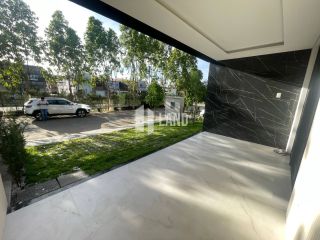 Casa Duplex em condomínio fechado com 4 suítes, 2 vagas de garagem, lazer, 233 m² por R$ 1.900.000,00 - Maraponga - Fortaleza/CE