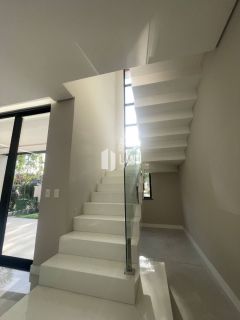 Casa Duplex em condomínio fechado com 4 suítes, 2 vagas de garagem, lazer, 233 m² por R$ 1.900.000,00 - Maraponga - Fortaleza/CE