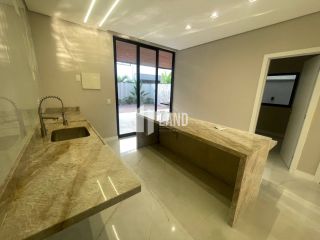 Casa Duplex em condomínio fechado com 4 suítes, 2 vagas de garagem, lazer, 233 m² por R$ 1.900.000,00 - Maraponga - Fortaleza/CE