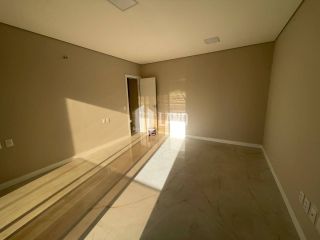 Casa Duplex em condomínio fechado com 4 suítes, 2 vagas de garagem, lazer, 233 m² por R$ 1.900.000,00 - Maraponga - Fortaleza/CE