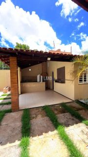Casa para vender com 4 quartos 2 suítes no bairro Satélite em Teresina