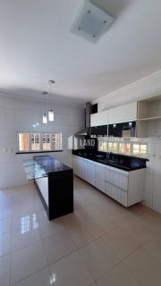 Casa para vender com 4 quartos 2 suítes no bairro Satélite em Teresina