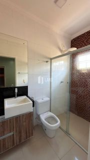 Casa para vender com 4 quartos 2 suítes no bairro Satélite em Teresina