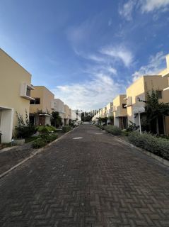 Casa duplex de condomínio no Bairro Morros