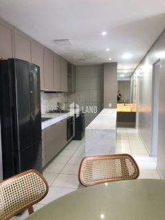 APARTAMENTO MOBILIADO PARA ALUGAR NO PORTO DAS DUNAS COM  2 QUARTOS (1 SUÍTE), 2 BANHEIROS, 2 VAGAS DE GARAGEM, LAZER COM PISCINA, SAUNA, PLAYGROUND E SALÃO DE FESTAS - 82M² - R$ 4.900 (MÊS) - PRÓXIMO AO BEACH PARK - PORTO DAS DUNAS - AQUIRAZ/CE