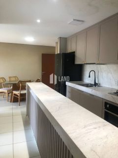 APARTAMENTO MOBILIADO PARA ALUGAR NO PORTO DAS DUNAS COM  2 QUARTOS (1 SUÍTE), 2 BANHEIROS, 2 VAGAS DE GARAGEM, LAZER COM PISCINA, SAUNA, PLAYGROUND E SALÃO DE FESTAS - 82M² - R$ 4.900 (MÊS) - PRÓXIMO AO BEACH PARK - PORTO DAS DUNAS - AQUIRAZ/CE
