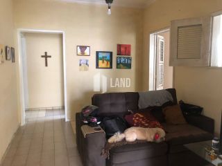 Casa Para Vender com 3 quartos (1 suíte), banheiro social, dependência com banheiro, 2 vagas de garagem, quintal - 188m2 (área construída) - 286m2 (terreno 11x26) - R$ 450.000,00 - próxima ao Shopping Benfica - Fortaleza/Ce
