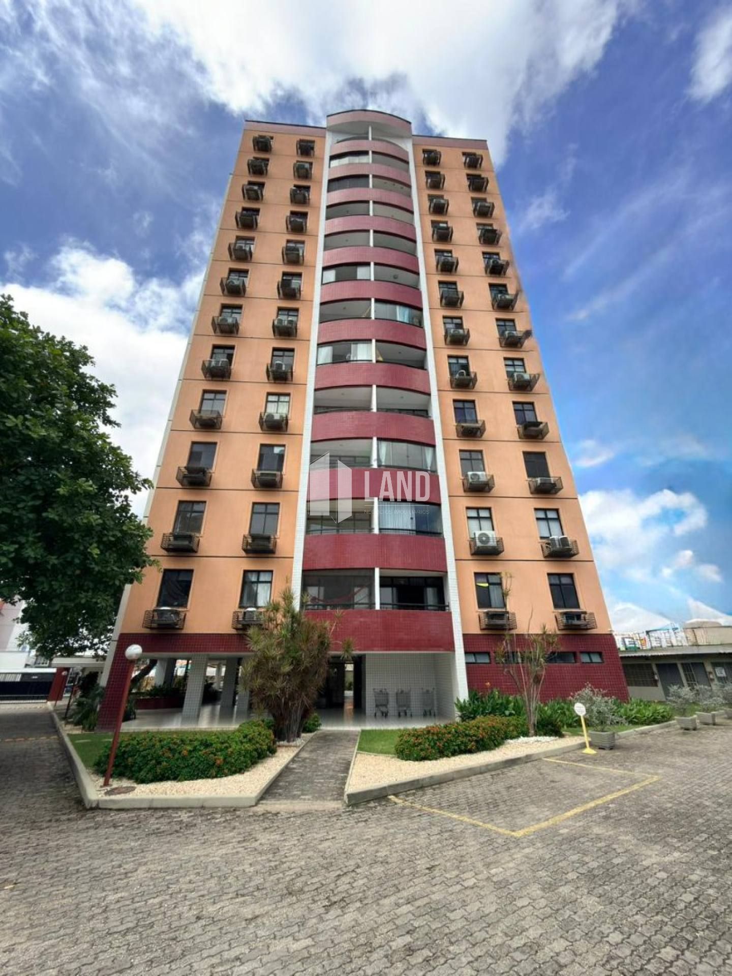 Apartamento de 110m² próximo ao IDB do Bairro Horto