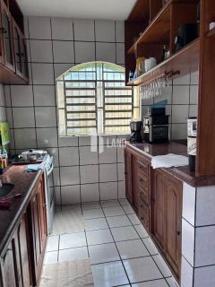 Casa Para Vender com 3 quartos 1 suítes no bairro Lourival Parente em Teresina