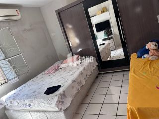 Casa Para Vender com 3 quartos 1 suítes no bairro Lourival Parente em Teresina