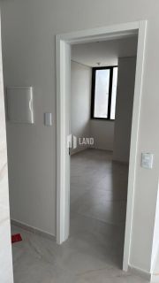 CASA DUPLEX DE ESQUINA NOVA C/4 SUÍTES E 4 VAGAS DE GARAGEM NO EDSON QUEIRÓZ