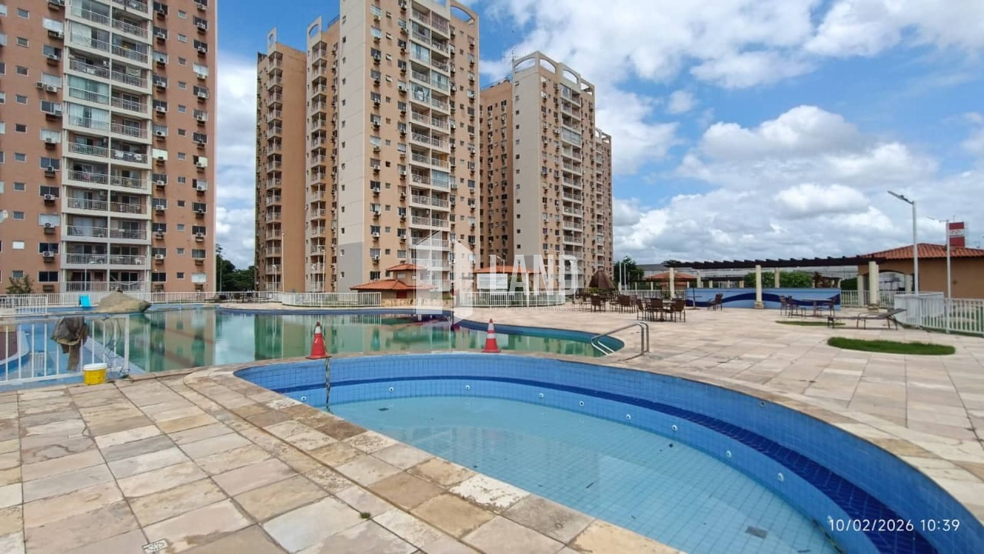 Apartamento de 3 suítes na Avenida Raul Lopes