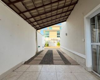 Casa duplex com 4 quartos no Bairro Morros