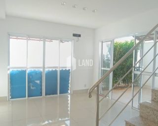 Casa duplex com 4 quartos no Bairro Morros