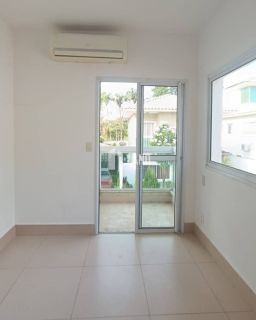 Casa duplex com 4 quartos no Bairro Morros
