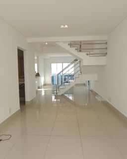 Casa duplex com 4 quartos no Bairro Morros